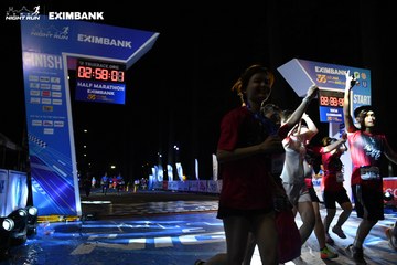 HO CHI MINH CITY NIGHT RUN EXIMBANK 2024 - Ảnh #2059853