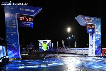 HO CHI MINH CITY NIGHT RUN EXIMBANK 2024 - Ảnh #2060231