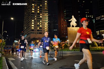HO CHI MINH CITY NIGHT RUN EXIMBANK 2024 - Ảnh #1991331