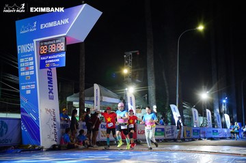 HO CHI MINH CITY NIGHT RUN EXIMBANK 2024 - Ảnh #2033841