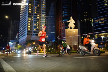 HO CHI MINH CITY NIGHT RUN EXIMBANK 2024 - Ảnh #1989319