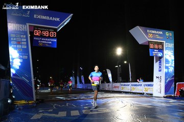 HO CHI MINH CITY NIGHT RUN EXIMBANK 2024 - Ảnh #2063265