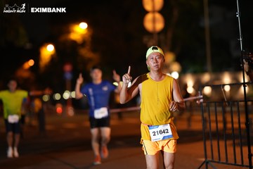 HO CHI MINH CITY NIGHT RUN EXIMBANK 2024 - Ảnh #2159540