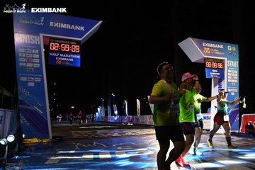 HO CHI MINH CITY NIGHT RUN EXIMBANK 2024 - Ảnh #2060685