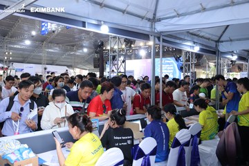 HO CHI MINH CITY NIGHT RUN EXIMBANK 2024 - Ảnh #1964326