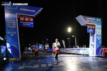 HO CHI MINH CITY NIGHT RUN EXIMBANK 2024 - Ảnh #2066098