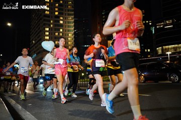 HO CHI MINH CITY NIGHT RUN EXIMBANK 2024 - Ảnh #1990048