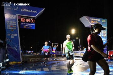 HO CHI MINH CITY NIGHT RUN EXIMBANK 2024 - Ảnh #2064609