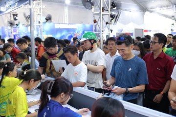 HO CHI MINH CITY NIGHT RUN EXIMBANK 2024 - Ảnh #1964288