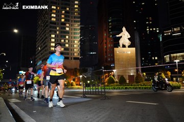 HO CHI MINH CITY NIGHT RUN EXIMBANK 2024 - Ảnh #1990679