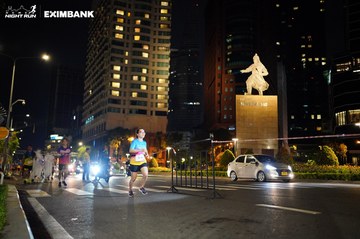 HO CHI MINH CITY NIGHT RUN EXIMBANK 2024 - Ảnh #1990884