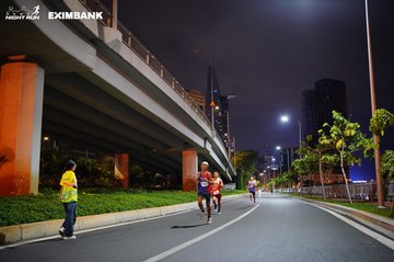HO CHI MINH CITY NIGHT RUN EXIMBANK 2024 - Ảnh #1988494