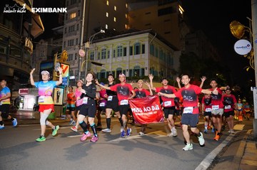 HO CHI MINH CITY NIGHT RUN EXIMBANK 2024 - Ảnh #2032345
