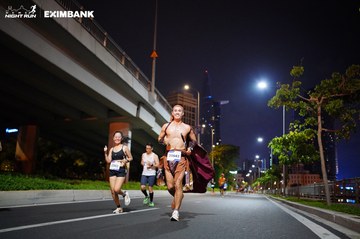 HO CHI MINH CITY NIGHT RUN EXIMBANK 2024 - Ảnh #1988903