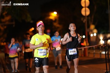 HO CHI MINH CITY NIGHT RUN EXIMBANK 2024 - Ảnh #2159359