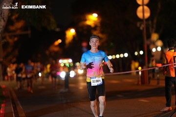 HO CHI MINH CITY NIGHT RUN EXIMBANK 2024 - Ảnh #2159386