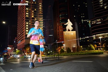 HO CHI MINH CITY NIGHT RUN EXIMBANK 2024 - Ảnh #1990223