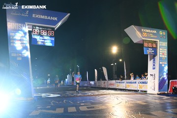 HO CHI MINH CITY NIGHT RUN EXIMBANK 2024 - Ảnh #2064957