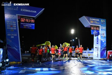 HO CHI MINH CITY NIGHT RUN EXIMBANK 2024 - Ảnh #2062545