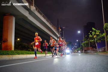 HO CHI MINH CITY NIGHT RUN EXIMBANK 2024 - Ảnh #1988528