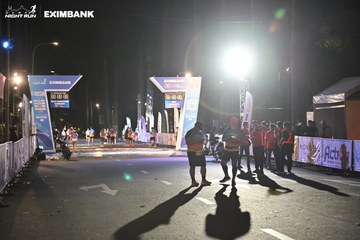 HO CHI MINH CITY NIGHT RUN EXIMBANK 2024 - Ảnh #1969828