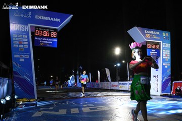 HO CHI MINH CITY NIGHT RUN EXIMBANK 2024 - Ảnh #2065317
