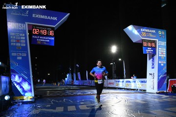 HO CHI MINH CITY NIGHT RUN EXIMBANK 2024 - Ảnh #2063419