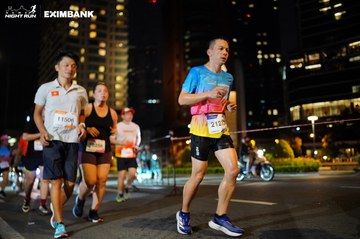 HO CHI MINH CITY NIGHT RUN EXIMBANK 2024 - Ảnh #1990273