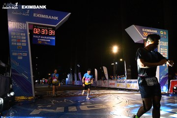 HO CHI MINH CITY NIGHT RUN EXIMBANK 2024 - Ảnh #2059330