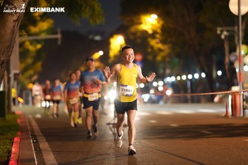 HO CHI MINH CITY NIGHT RUN EXIMBANK 2024 - Ảnh #2160262