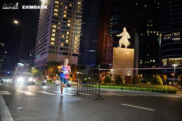 HO CHI MINH CITY NIGHT RUN EXIMBANK 2024 - Ảnh #1989077