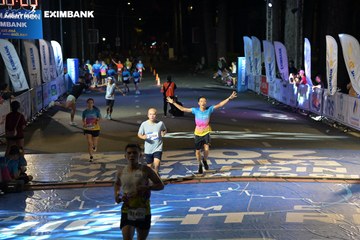 HO CHI MINH CITY NIGHT RUN EXIMBANK 2024 - Ảnh #2027212