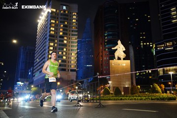 HO CHI MINH CITY NIGHT RUN EXIMBANK 2024 - Ảnh #1989262