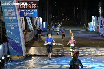 HO CHI MINH CITY NIGHT RUN EXIMBANK 2024 - Ảnh #2028473