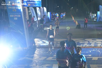 HO CHI MINH CITY NIGHT RUN EXIMBANK 2024 - Ảnh #2030180