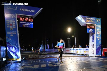 HO CHI MINH CITY NIGHT RUN EXIMBANK 2024 - Ảnh #2065154