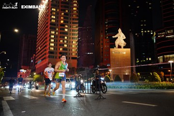 HO CHI MINH CITY NIGHT RUN EXIMBANK 2024 - Ảnh #1989386