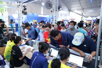 HO CHI MINH CITY NIGHT RUN EXIMBANK 2024 - Ảnh #1964280