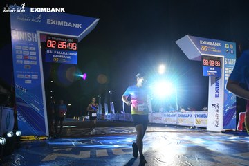 HO CHI MINH CITY NIGHT RUN EXIMBANK 2024 - Ảnh #2062504