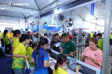 HO CHI MINH CITY NIGHT RUN EXIMBANK 2024 - Ảnh #1965542