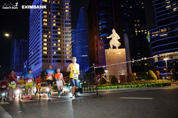 HO CHI MINH CITY NIGHT RUN EXIMBANK 2024 - Ảnh #1989726