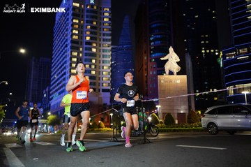 HO CHI MINH CITY NIGHT RUN EXIMBANK 2024 - Ảnh #1989898