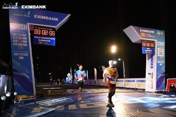 HO CHI MINH CITY NIGHT RUN EXIMBANK 2024 - Ảnh #2062959