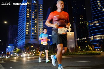 HO CHI MINH CITY NIGHT RUN EXIMBANK 2024 - Ảnh #1990368