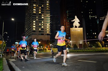 HO CHI MINH CITY NIGHT RUN EXIMBANK 2024 - Ảnh #1990638