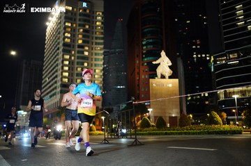 HO CHI MINH CITY NIGHT RUN EXIMBANK 2024 - Ảnh #1989382