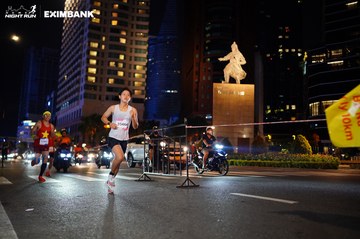 HO CHI MINH CITY NIGHT RUN EXIMBANK 2024 - Ảnh #1989117