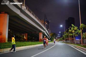 HO CHI MINH CITY NIGHT RUN EXIMBANK 2024 - Ảnh #1988490