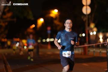 HO CHI MINH CITY NIGHT RUN EXIMBANK 2024 - Ảnh #2159570