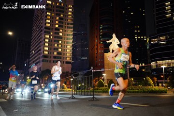 HO CHI MINH CITY NIGHT RUN EXIMBANK 2024 - Ảnh #1989530